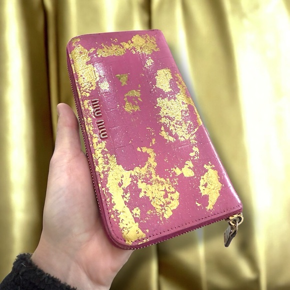 🔥SALE‼️MIU MIU Vernice Crocodile Embossed Calfskin Zip Around Wallet pink - Picture 7 of 8